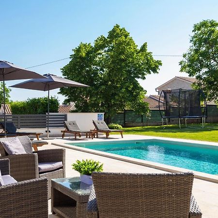 Villa Anavi Bicici ภายนอก รูปภาพ
