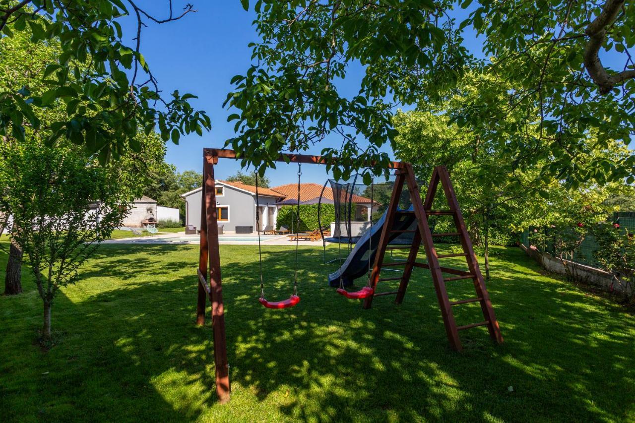 Villa Anavi Bicici ภายนอก รูปภาพ
