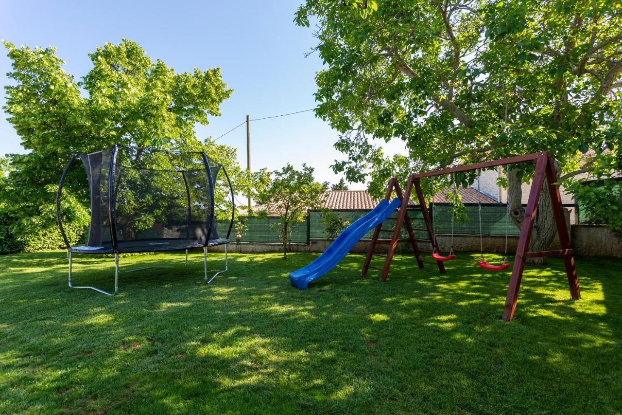 Villa Anavi Bicici ภายนอก รูปภาพ