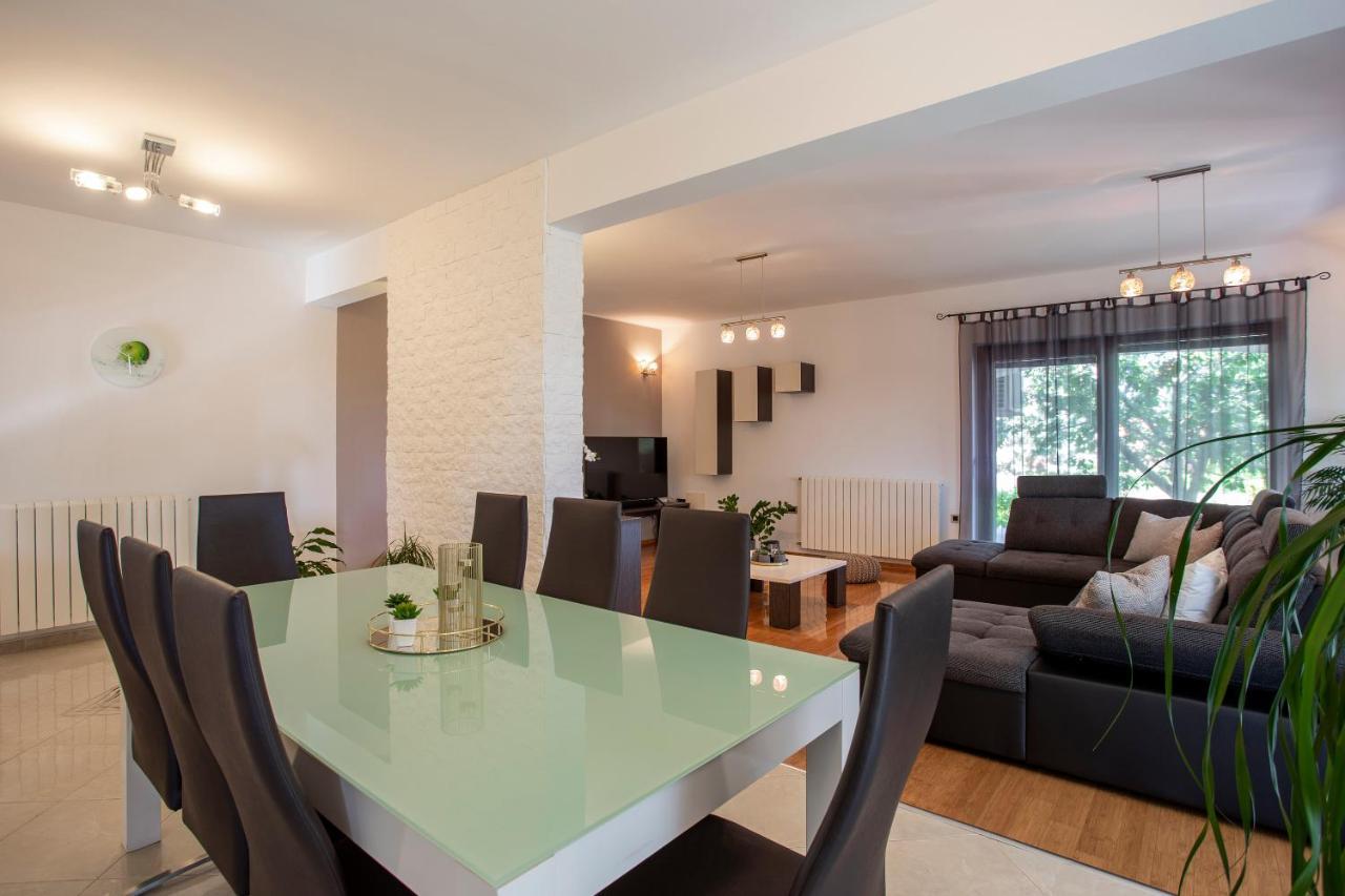 Villa Anavi Bicici ภายนอก รูปภาพ