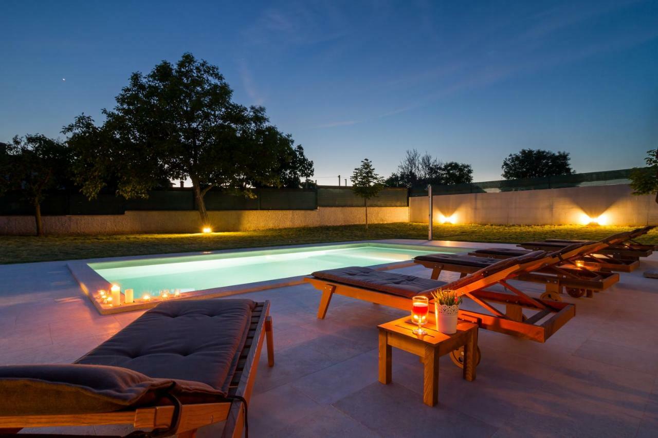 Villa Anavi Bicici ภายนอก รูปภาพ