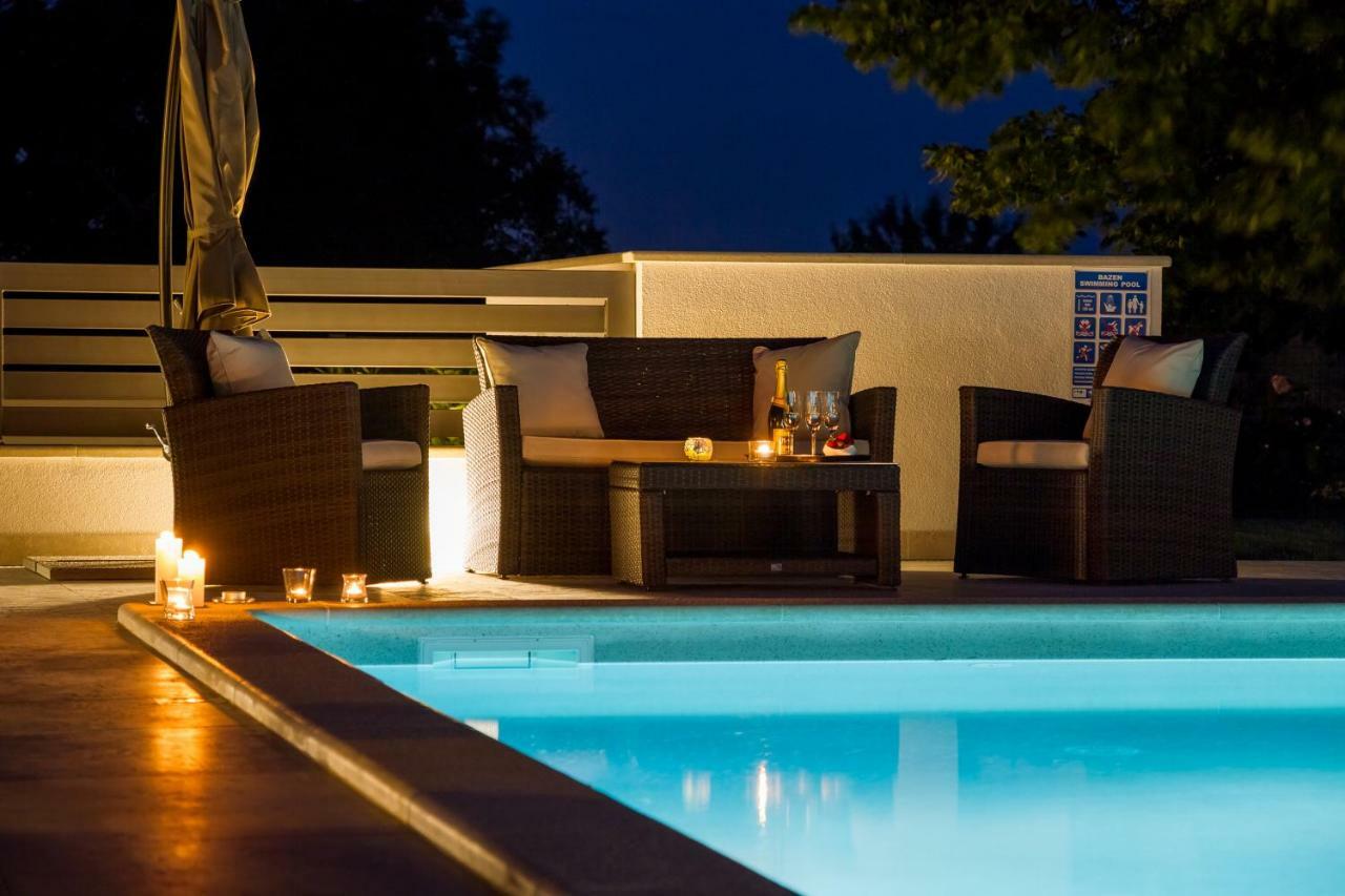 Villa Anavi Bicici ภายนอก รูปภาพ